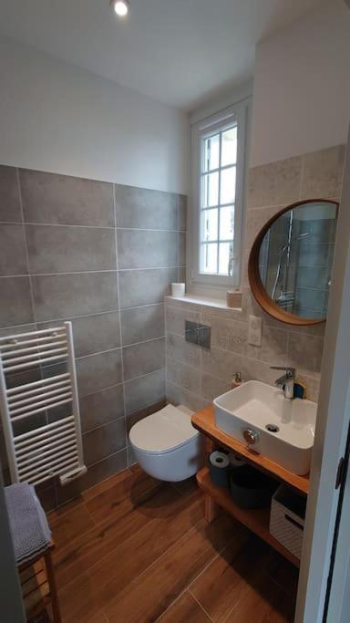 Entre Pierre Et Vigne - Charming Former Winery Farmhouse With Hot Tub & Swimming Pool Монестье Экстерьер фото