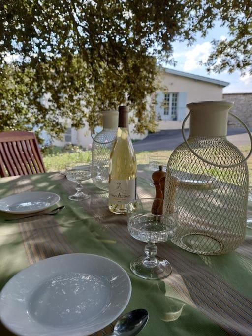 Entre Pierre Et Vigne - Charming Former Winery Farmhouse With Hot Tub & Swimming Pool Монестье Экстерьер фото
